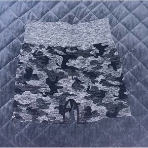 Lifting shorts, with scrunch